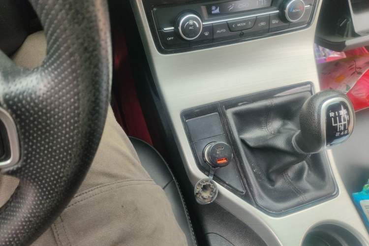 Used Geely Auto Emgrand GL 2017 1.8L Manual Elite Model Gear Lever