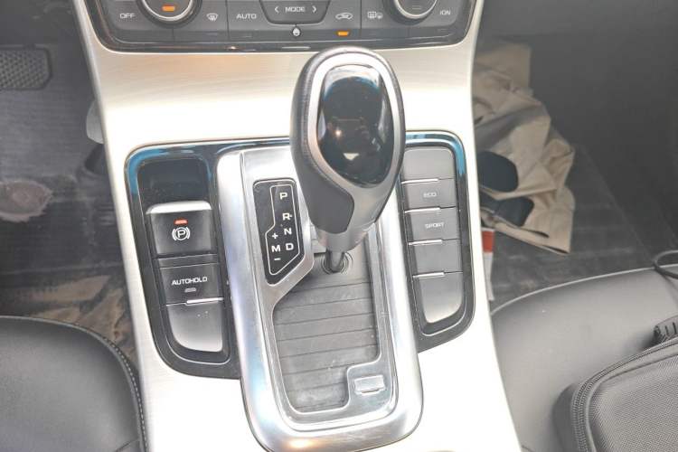 Used Geely Auto Emgrand GL 2017 1.3T DCT Elite Model Gear Lever