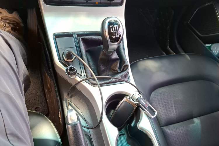 Used Geely Auto Emgrand GL 2017 1.8L Manual Elite Model Gear Lever