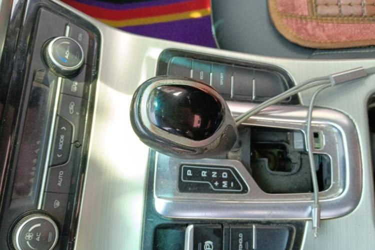 Used Geely Auto Emgrand GL 2017 1.8L DCT Elite Model Gear Lever