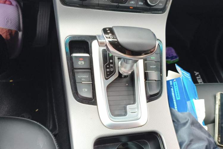 Used Geely Auto Emgrand GL 2017 1.8L DCT Elite Model Gear Lever