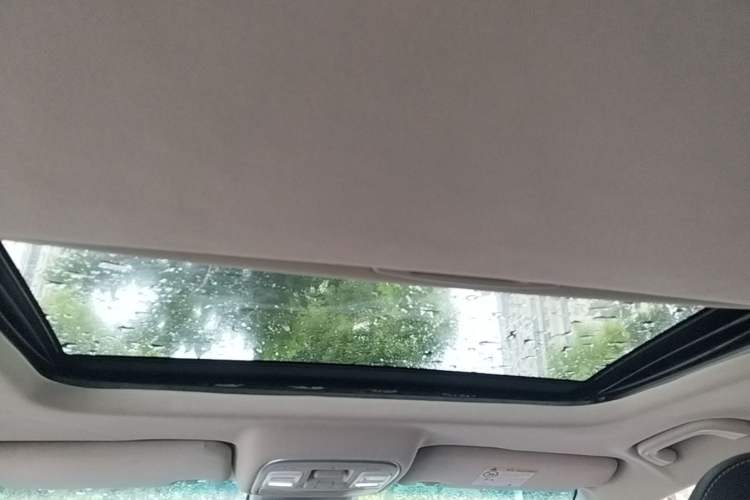 Used Geely Auto Emgrand GL 2017 1.8L Manual Elite Model Headliner