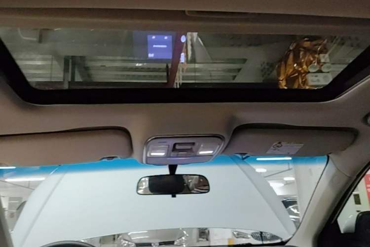 Used Geely Auto Emgrand GL 2017 1.3T DCT Elite Model Headliner