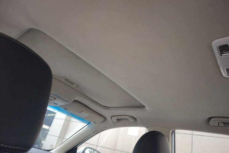 Used Geely Auto Emgrand GL 2017 1.3T DCT Elite Model Headliner