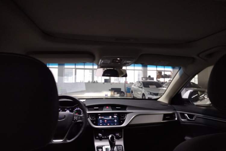 Used Geely Auto Emgrand GL 2017 1.8L DCT Elite Model Headliner