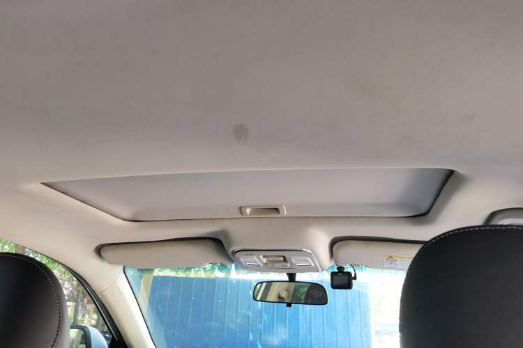 Used Geely Auto Emgrand GL 2017 1.3T Manual Elite Model Headliner