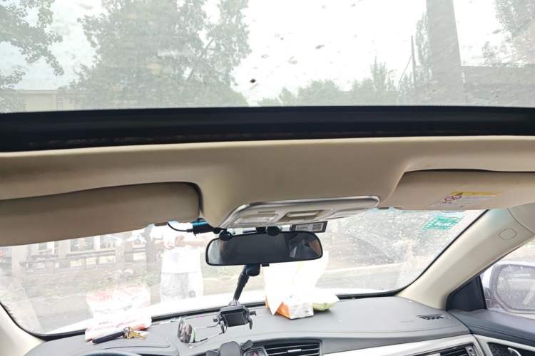 Used Geely Auto Emgrand GL 2017 1.8L Manual Elite Model Headliner