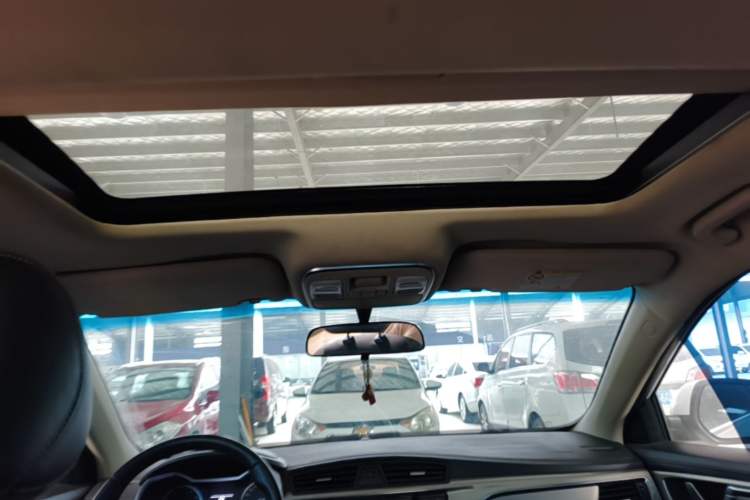 Used Geely Auto Emgrand GL 2017 1.8L Manual Elite Model Headliner
