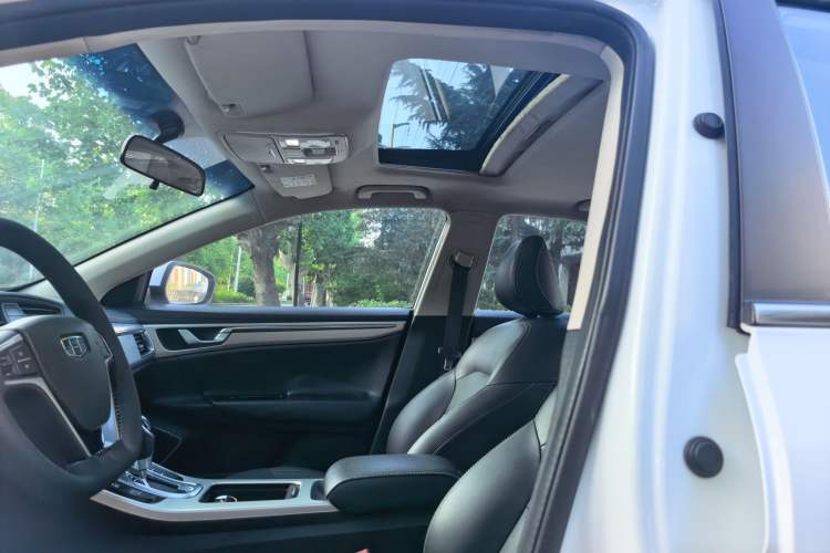 Used Geely Auto Emgrand GL 2017 1.8L DCT Elite Model Headliner