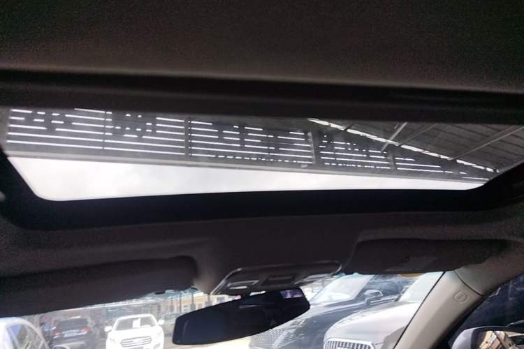 Used Geely Auto Emgrand GL 2017 1.3T DCT Luxury Model Headliner