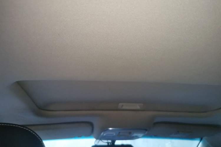 Used Geely Auto Emgrand GL 2017 1.8L Manual Elite Model Headliner