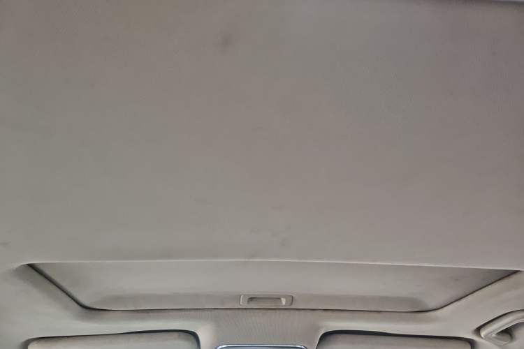 Used Geely Auto Emgrand GL 2017 1.8L Manual Elite Model Headliner