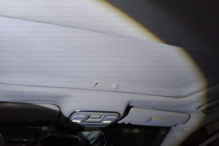 Used Geely Auto Emgrand GL 2017 1.8L Manual Elite Model Headliner