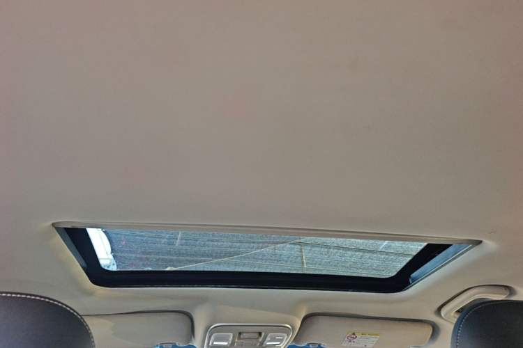 Used Geely Auto Emgrand GL 2017 1.3T DCT Elite Model Headliner