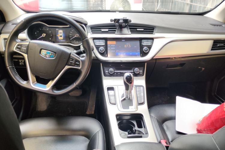Used Geely Auto Emgrand GL 2017 1.3T DCT Elite Model Interior 2
