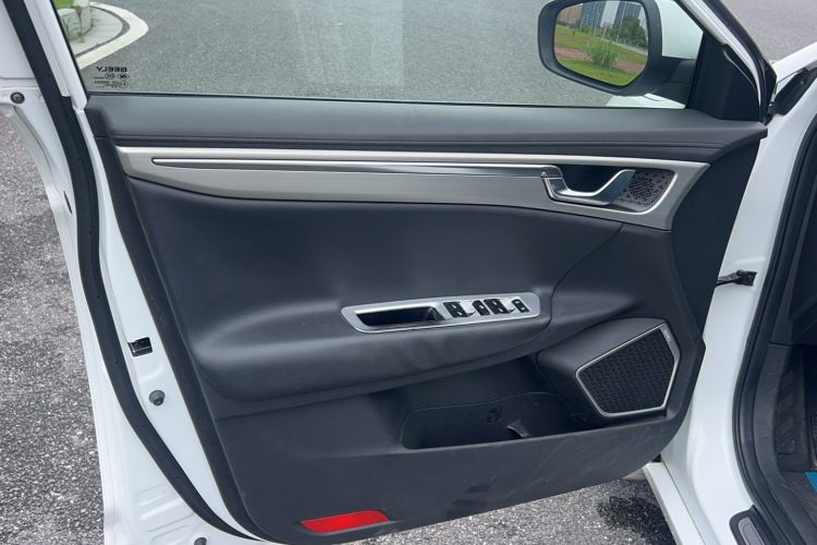 Used Geely Auto Emgrand GL 2017 1.3T DCT Elite Model Interior 2