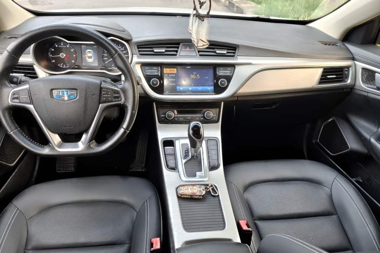 Used Geely Auto Emgrand GL 2017 1.8L DCT Elite Model Interior 3