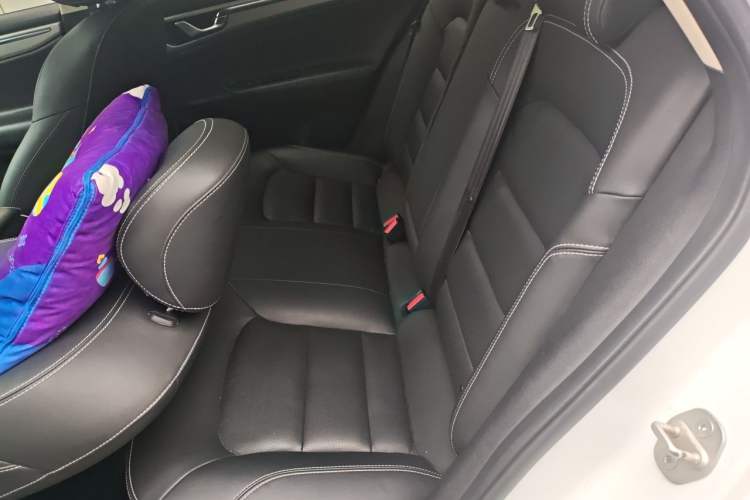 Used Geely Auto Emgrand GL 2017 1.3T DCT Elite Model Interior 4