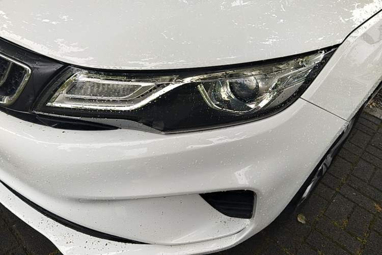 Used Geely Auto Emgrand GL 2017 1.8L Manual Elite Model Left Front Headlight