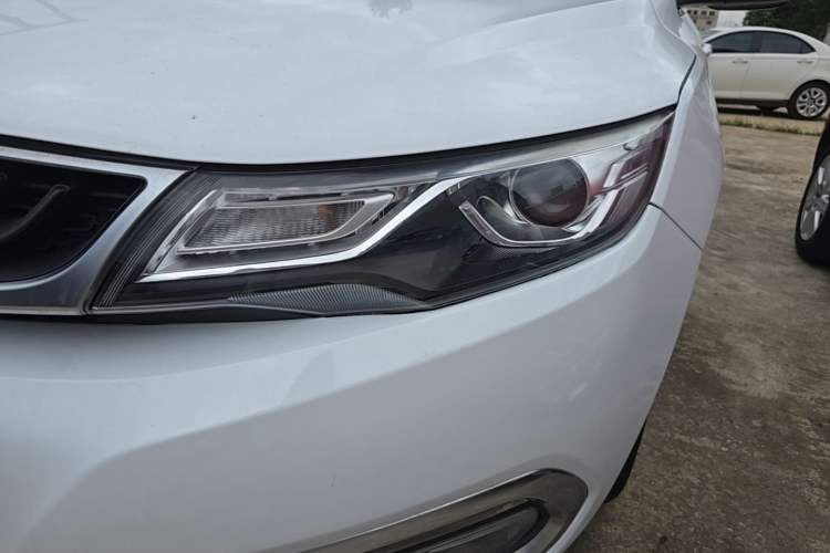 Used Geely Auto Emgrand GL 2017 1.8L Manual Elite Model Left Front Headlight