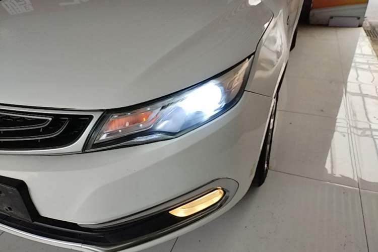 Used Geely Auto Emgrand GL 2017 1.3T DCT Elite Model Left Front Headlight