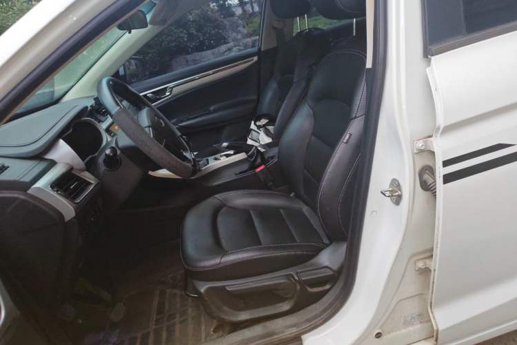 Used Geely Auto Emgrand GL 2017 1.8L Manual Elite Model Left Front Seat
