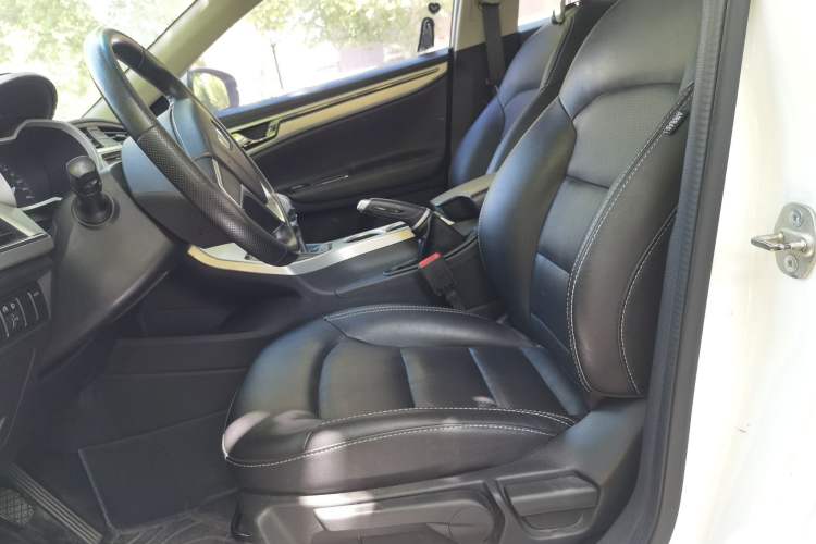 Used Geely Auto Emgrand GL 2017 1.3T Manual Elite Model Left Front Seat