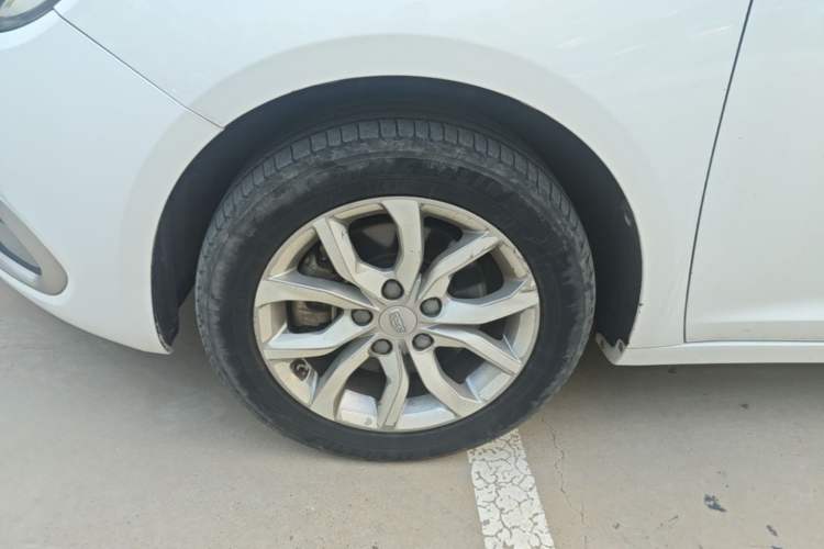 Used Geely Auto Emgrand GL 2017 1.8L DCT Elite Model Left Front Wheel Hub