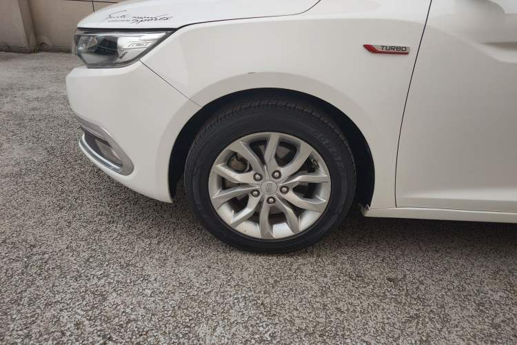 Used Geely Auto Emgrand GL 2017 1.3T DCT Elite Model Left Front Wheel Hub