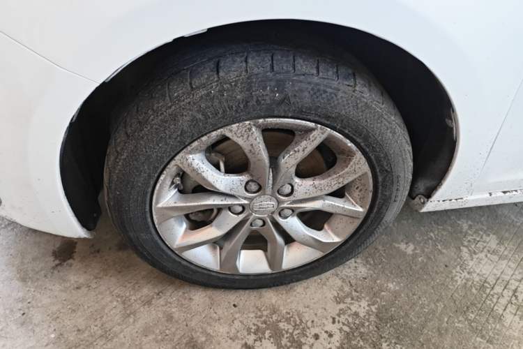 Used Geely Auto Emgrand GL 2017 1.8L DCT Elite Model Left Front Wheel Hub