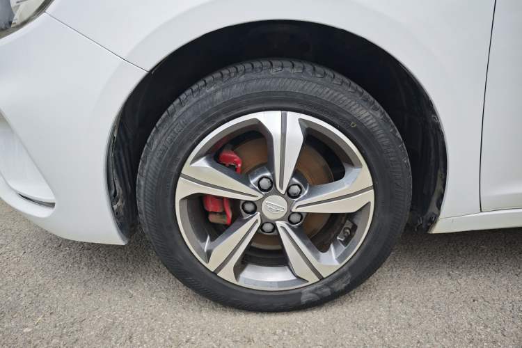 Used Geely Auto Emgrand GL 2017 1.8L DCT Elite Model Left Front Wheel Hub