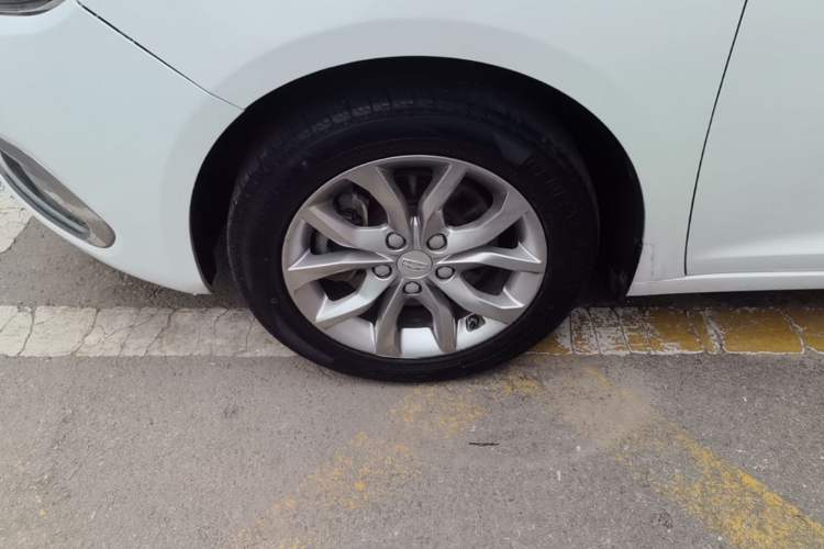 Used Geely Auto Emgrand GL 2017 1.8L DCT Elite Model Left Front Wheel Hub