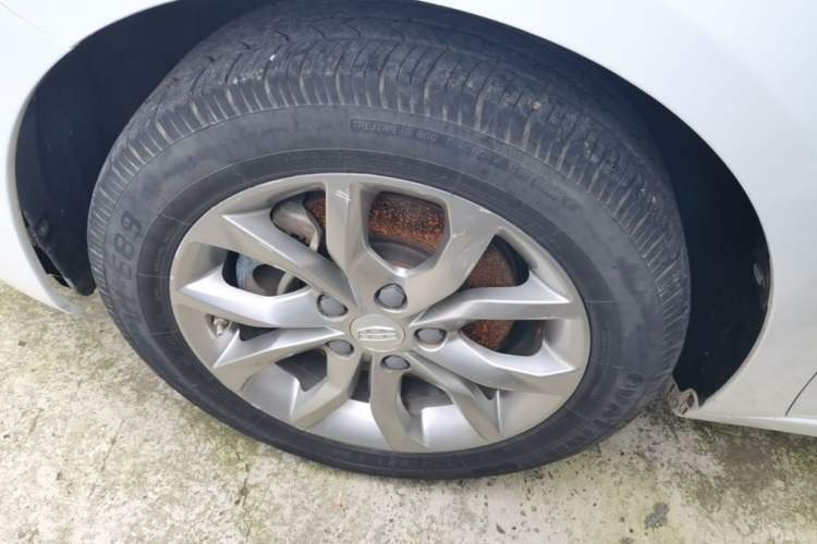 Used Geely Auto Emgrand GL 2017 1.8L Manual Elite Model Left Front Wheel Hub