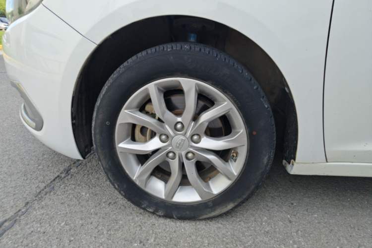 Used Geely Auto Emgrand GL 2017 1.3T Manual Elite Model Left Front Wheel Hub
