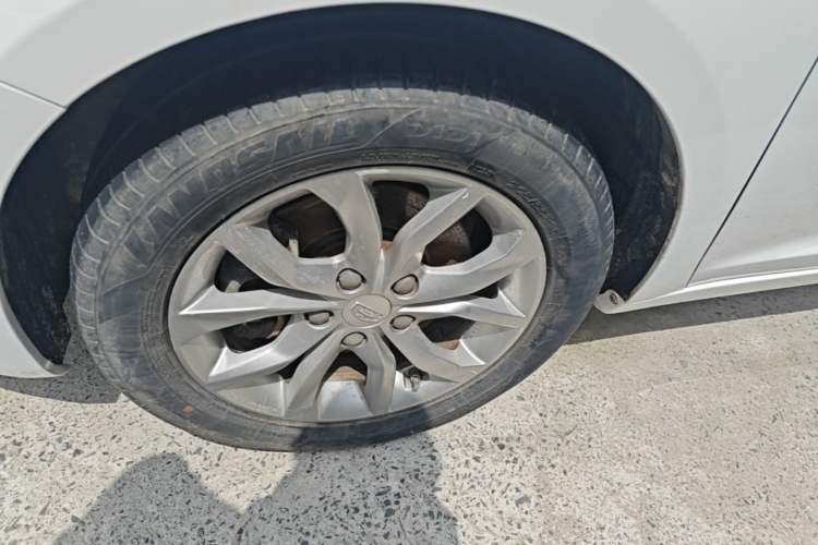 Used Geely Auto Emgrand GL 2017 1.3T DCT Elite Model Left Front Wheel Hub