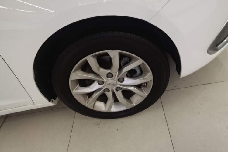 Used Geely Auto Emgrand GL 2017 1.3T DCT Elite Model Left Front Wheel Hub