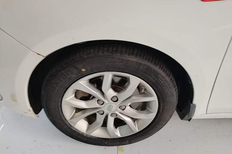 Used Geely Auto Emgrand GL 2017 1.3T DCT Elite Model Left Front Wheel Hub