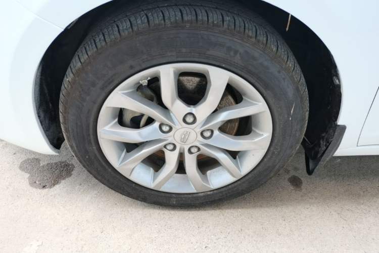 Used Geely Auto Emgrand GL 2017 1.8L Manual Elite Model Left Front Wheel Hub