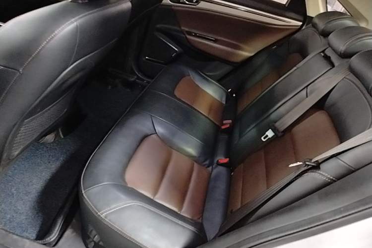 Used Geely Auto Emgrand GL 2017 1.3T DCT Luxury Model Left Rear Seat