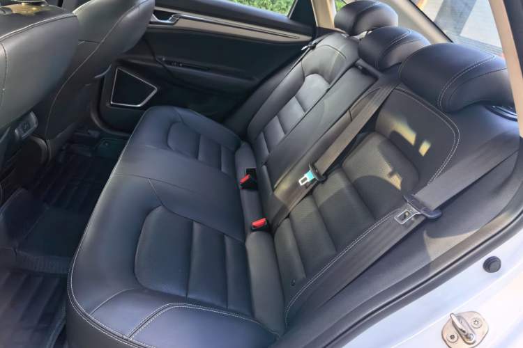 Used Geely Auto Emgrand GL 2017 1.8L DCT Elite Model Left Rear Seat