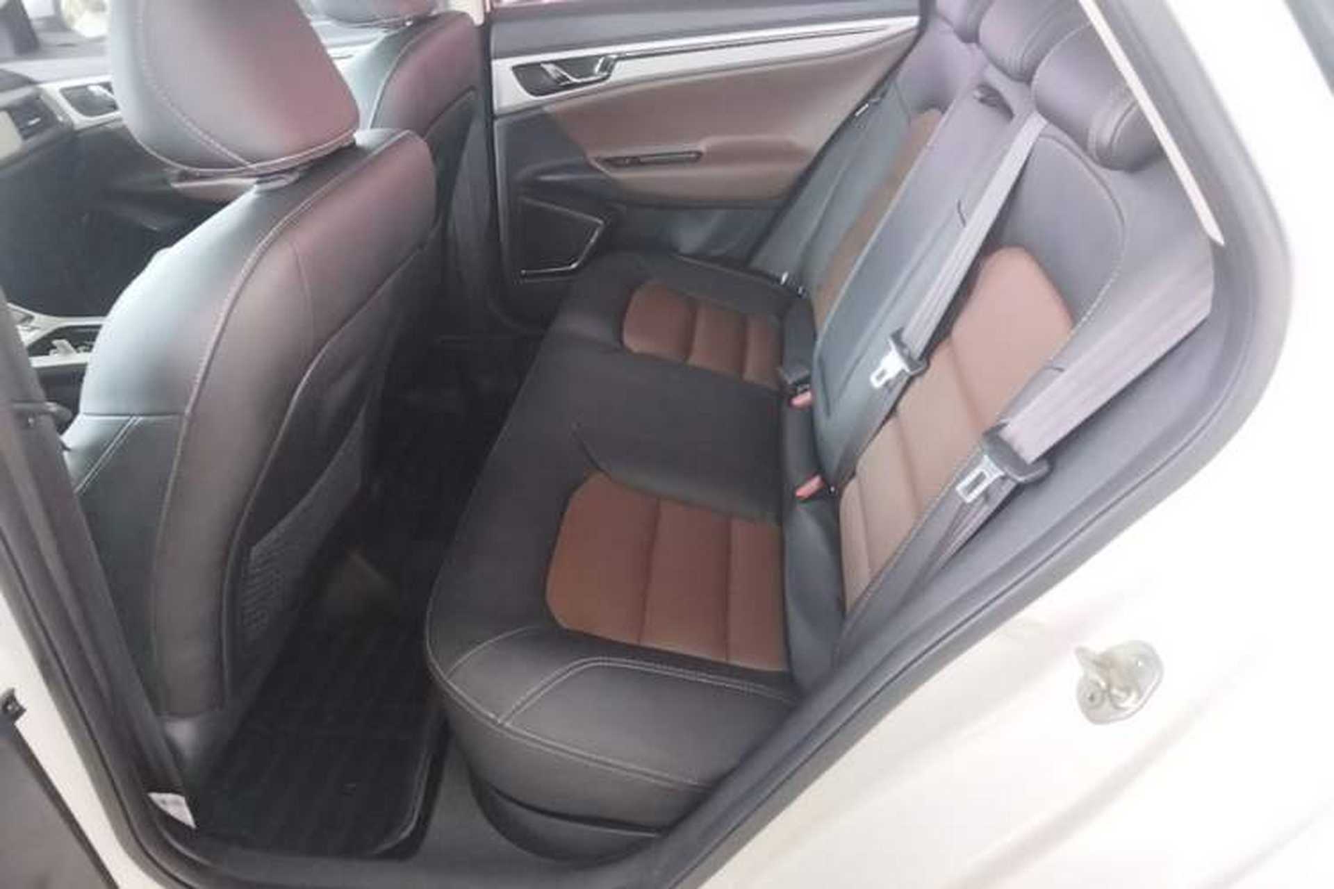 Used Geely Auto Emgrand GL 2017 1.3T DCT Luxury Model Left Rear Seat