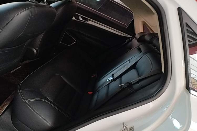 Used Geely Auto Emgrand GL 2017 1.3T DCT Elite Model Left Rear Seat