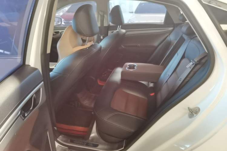 Used Geely Auto Emgrand GL 2017 1.3T DCT Luxury Model Left Rear Seat