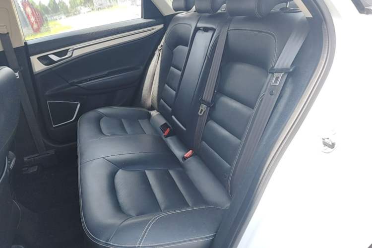 Used Geely Auto Emgrand GL 2017 1.3T DCT Elite Model Left Rear Seat