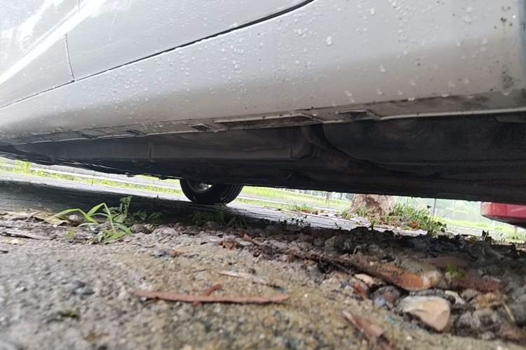 Used Geely Auto Emgrand GL 2017 1.8L Manual Elite Model Left Side Sill