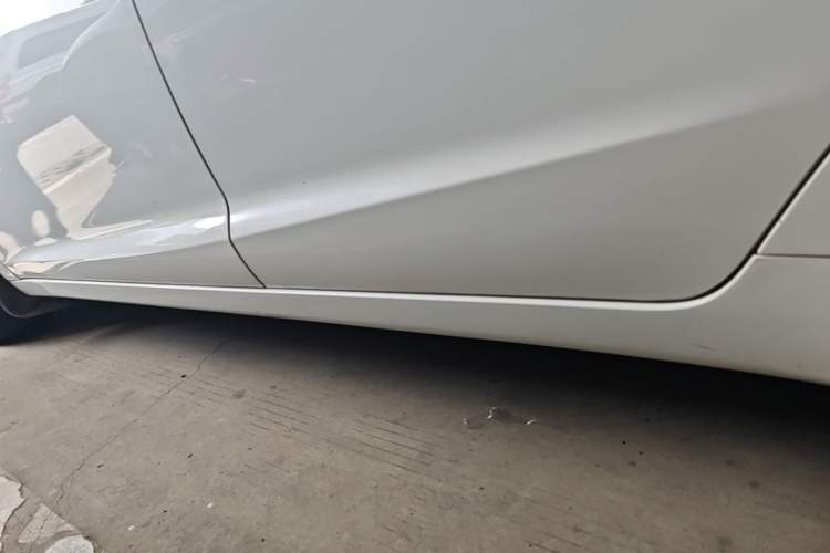 Used Geely Auto Emgrand GL 2017 1.3T DCT Elite Model Left Side Sill