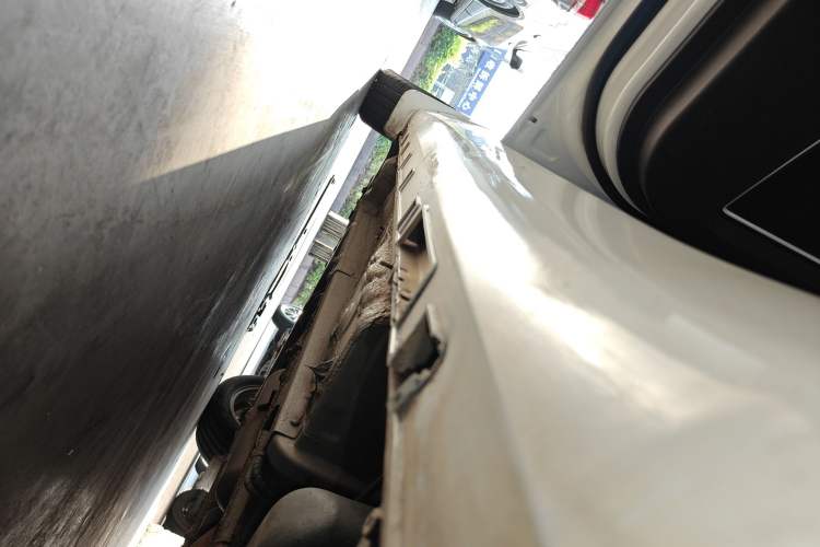 Used Geely Auto Emgrand GL 2017 1.8L DCT Elite Model Left Side Sill