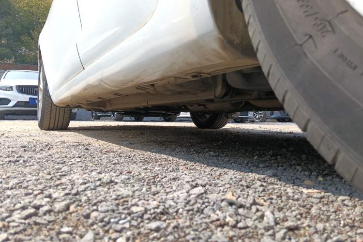 Used Geely Auto Emgrand GL 2017 1.8L DCT Elite Model Left Side Sill