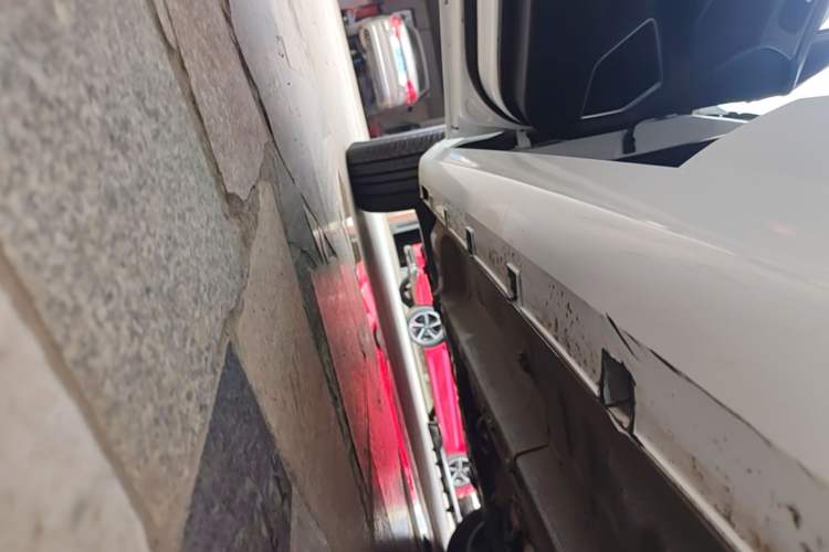 Used Geely Auto Emgrand GL 2017 1.8L DCT Elite Model Left Side Sill