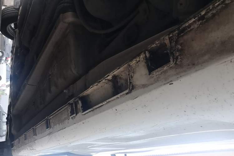 Used Geely Auto Emgrand GL 2017 1.8L Manual Elite Model Left Side Sill